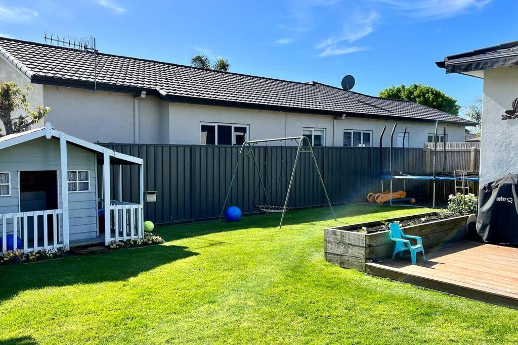 Sunny Delight In Clive Villa Eksteriør billede